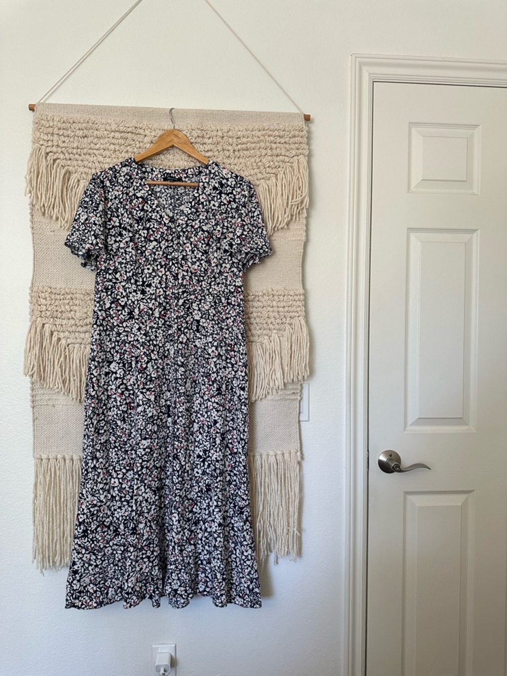Madewell Button-Front Flutter-Sleeve Midi Dress - Picture 1 of 7